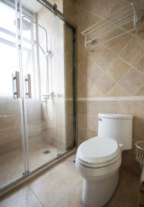 Toilet partition glass door purchase skills toilet partition glass door installation precautions