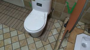 How to quickly repair toilet leakage problem