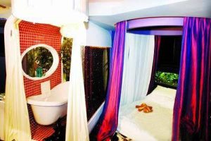 The Feng Shui of the bathroom must be seen in the decoration of the wedding room