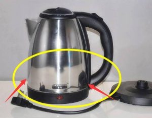 What is the cause of the burning of the kettle plug