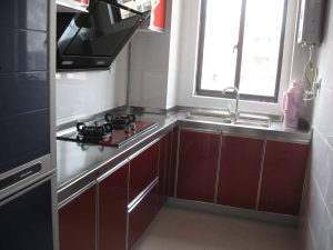 How to clean kitchen cabinets