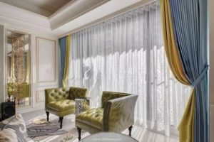 How curtains decorate the home