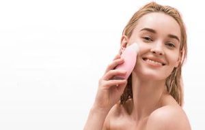 Facial cleanser can be used every day is durable with good