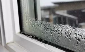 There is a lot of fog on the window in winter how to eliminate