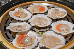 Scallops boil in cold water as well as hot water