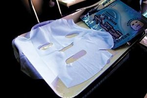 How to identify the fluorescent agent mask with how to wash