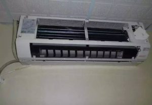 What’s wrong with the air conditioner spraying water? Common fault causes and solutions