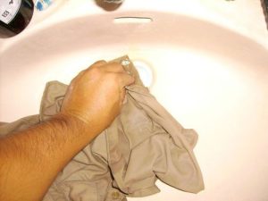 How to get rid of sludge? How to get rid of sludge stains on clothes