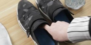 What should I do if my shoes stink? Tips to deodorize shoes