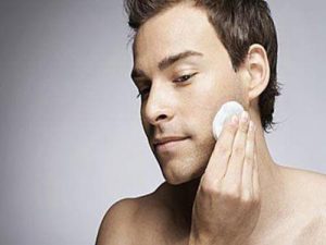 What skin care product does male oily skin use