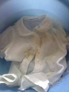 White clothes how to prevent yellow white clothes yellow washing tips