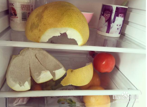 Can you eat grapefruit peel to remove odor from the refrigerator?