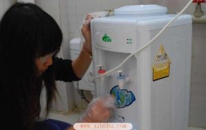 How to use and maintain the water dispenser