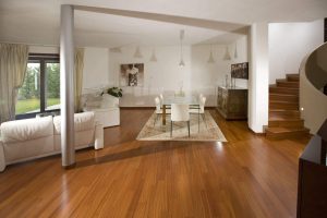 Which kind of wooden floor is suitable for European decoration