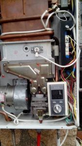 Gas water heater failure and maintenance methods