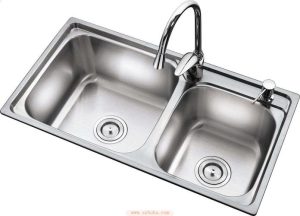 How to clean a stainless steel sink