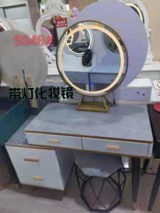 Which brand of makeup mirror with light is good? Is it good to use the makeup mirror with light?