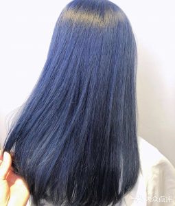 Can you dye blue-black to cover gray hair?