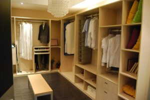 What are the benefits of an overall wardrobe