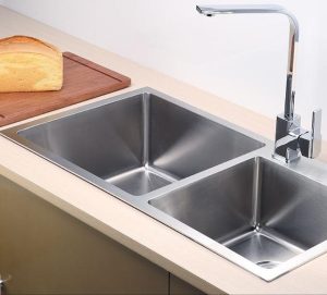 How do I choose a single sink or a double sink