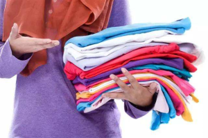 How to deal with chemical smell in clothes