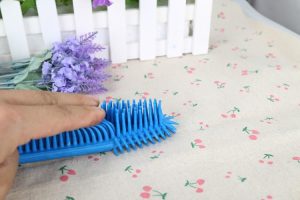 Shampoo has the effect of cleaning carpet bath combs