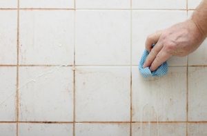 How to remove dirt from your bathroom