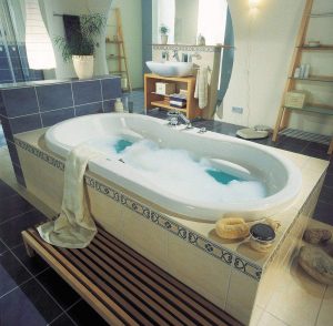 How the bathtub should be cleaned and nursed