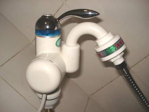 Electric heating faucet installation procedure