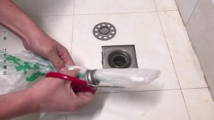 How should floor drain reverse smell